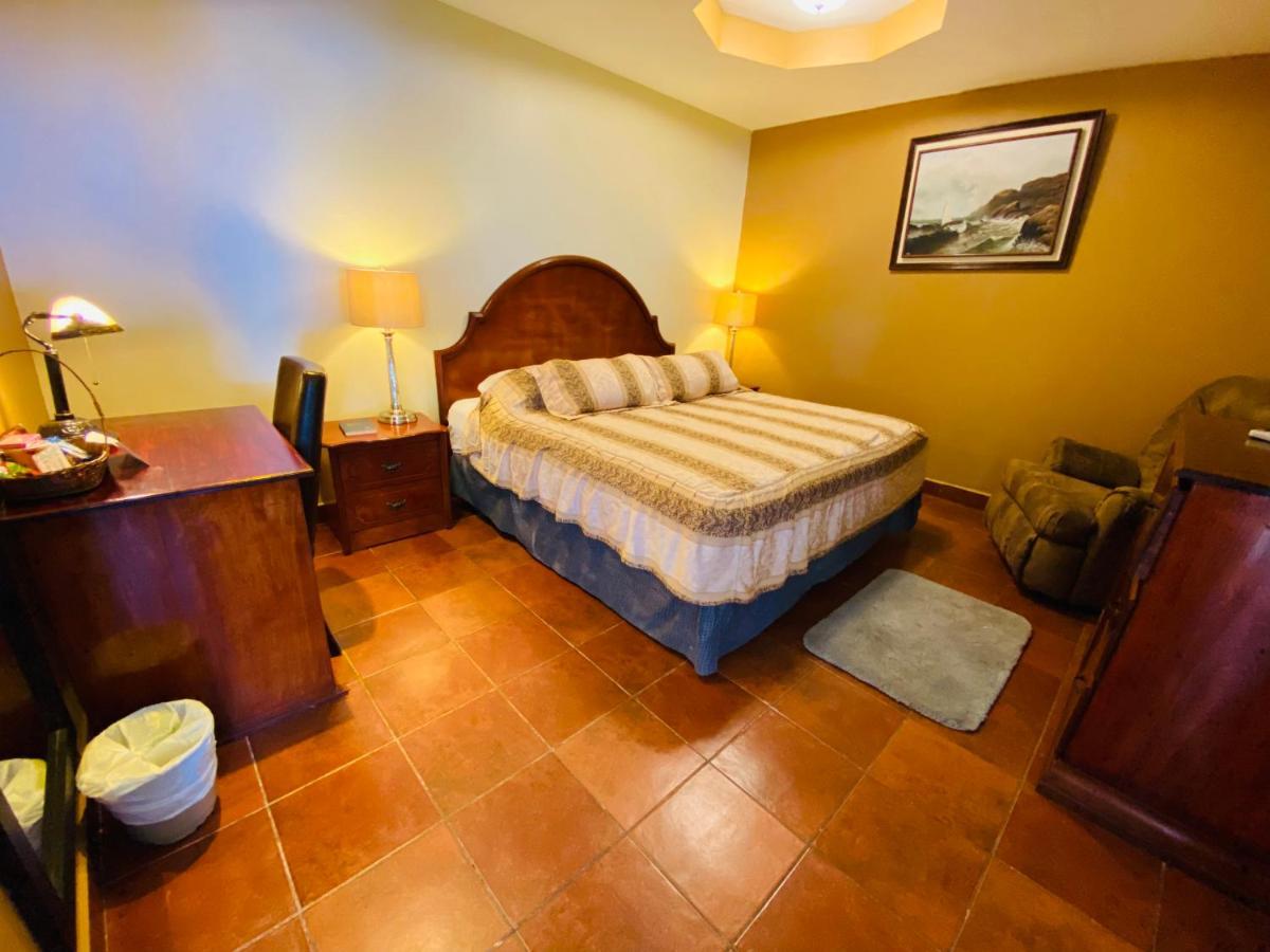 Hotel Puerto Libre Puerto Barrios Kültér fotó
