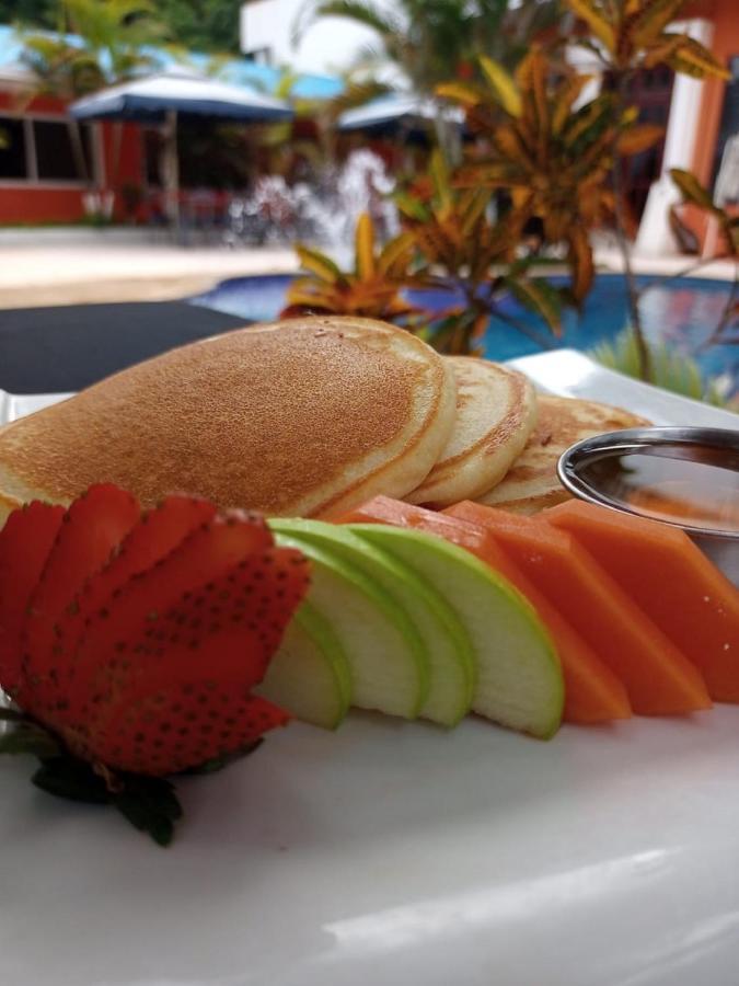Hotel Puerto Libre Puerto Barrios Kültér fotó