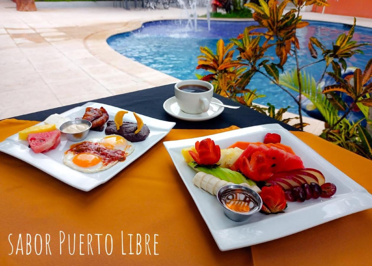 Hotel Puerto Libre Puerto Barrios Kültér fotó