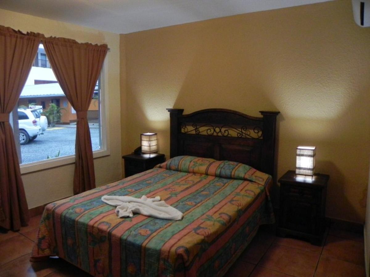 Hotel Puerto Libre Puerto Barrios Kültér fotó