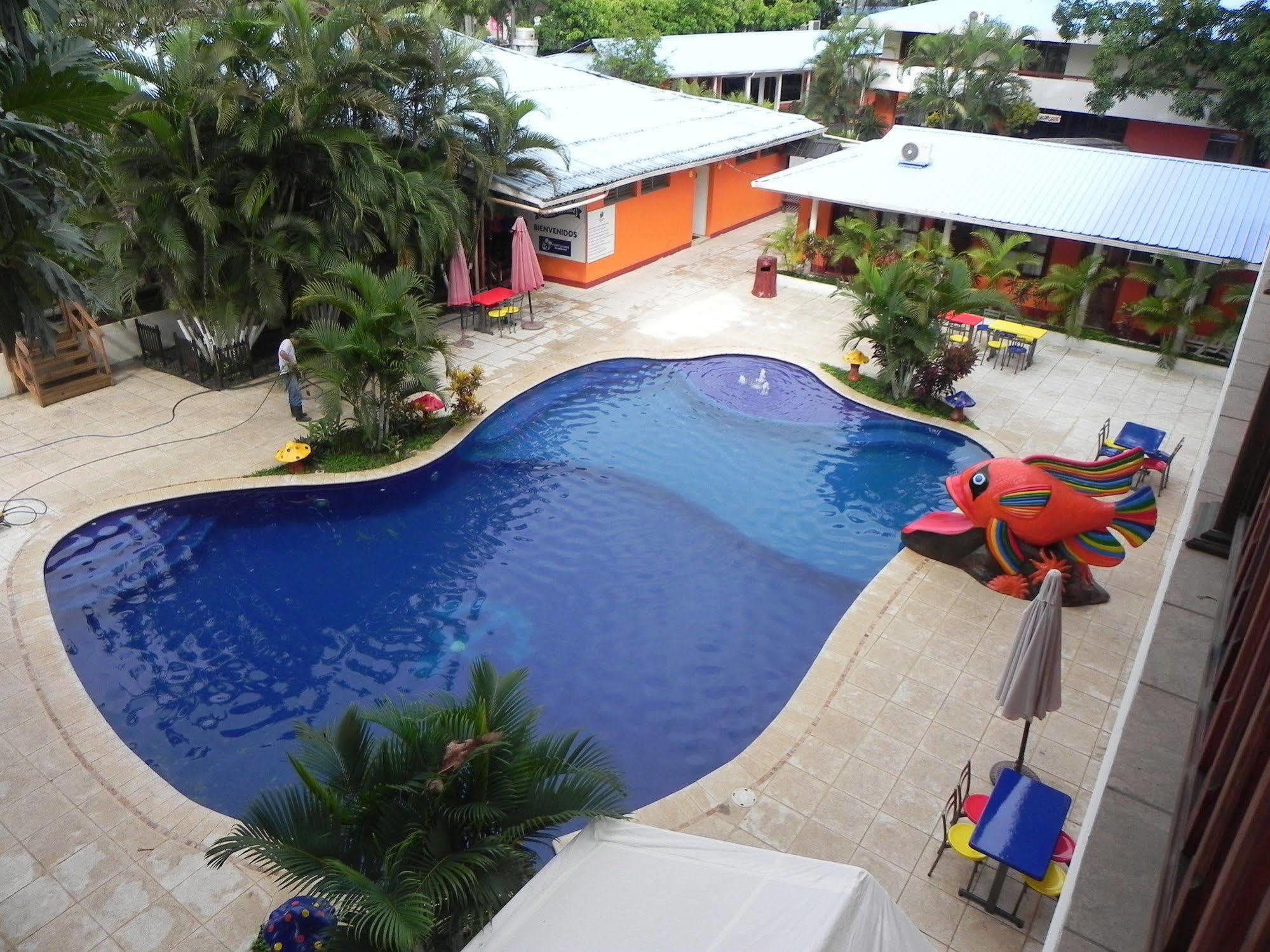 Hotel Puerto Libre Puerto Barrios Kültér fotó